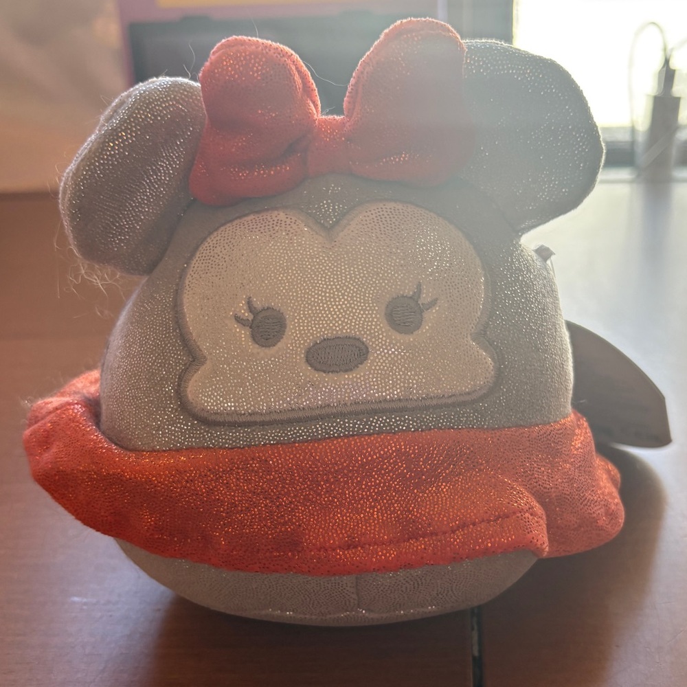 Squishmallows Disney 100 Minnie Mouse